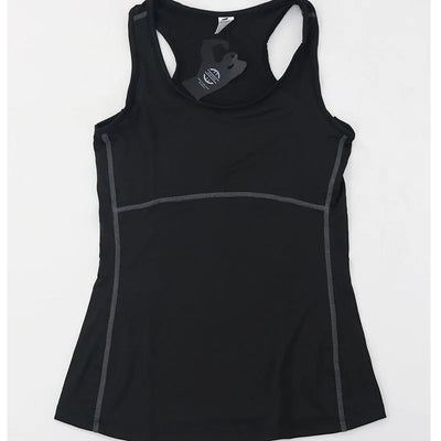 Women’s quick dry black yoga tank top, sleeveless with breathable fabric, perfect for gym and running.