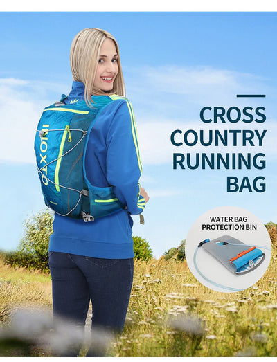 Unisex hydration vest backpack for cross country running, featuring water bag protection, ideal for outdoor activities.