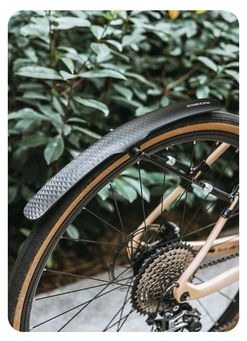 Bicycle mudguard featuring soft PP plastic material, designed for road bikes with strong flex and durability.