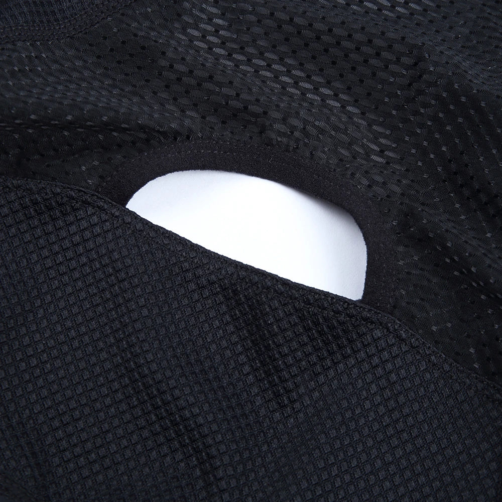 Close-up of breathable mesh fabric on YKYWBIKE cycling bib shorts, designed for comfort during long rides.