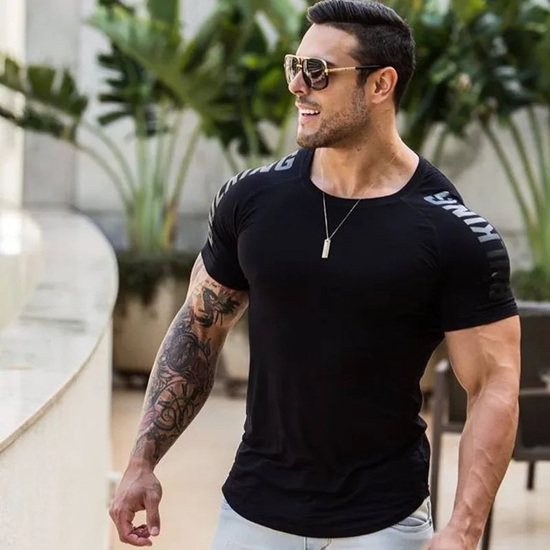 2024 men's black running sports t-shirt, short sleeves, quick dry, bodybuilding fitness top, stylish and comfortable.