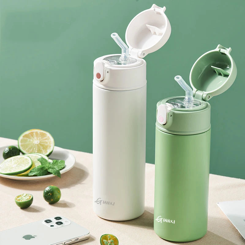 GIANXI stainless steel insulated water bottle in white and green with straw, showcasing thermal insulation for beverages.
