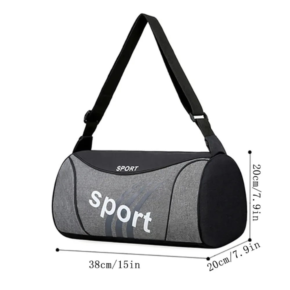 Durable gym bag in grey and black for men's sports, featuring adjustable shoulder strap and spacious design for workouts.