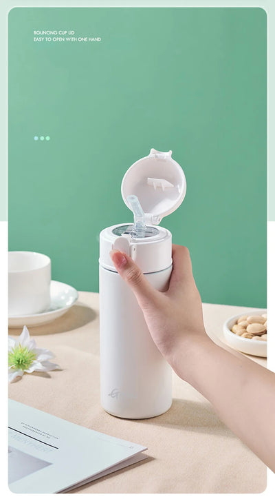 GIANXI Bouncing Straw Thermos stainless steel insulated water bottle with easy one-handed lid, perfect for on-the-go hydration.