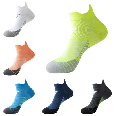 Colorful breathable sports socks for men and women, ideal for running and fitness activities, featuring quick-dry material.