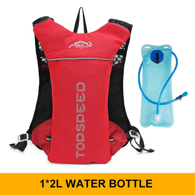Ultralight hydration running vest in red with 2L water bottle, designed for breathable comfort during outdoor activities.