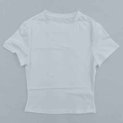 Women's white tight-fitting sports T-shirt, breathable and quick-drying, perfect for yoga and exercise.